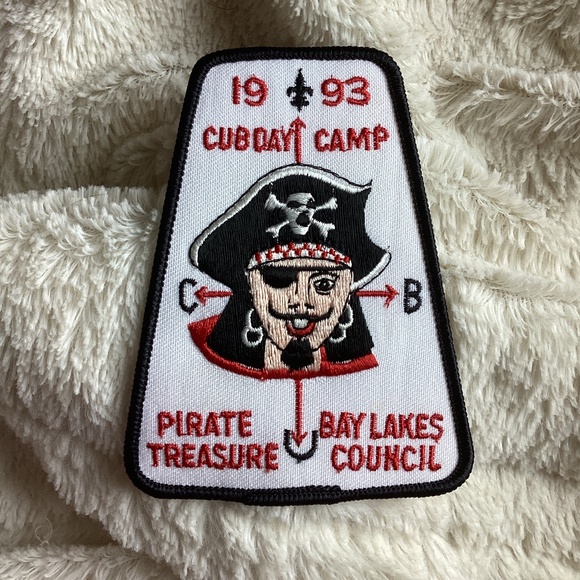 Vintage BSA 1993 Cub Day Camp Pirate Treasure Bay Lakes Council patch - Picture 1 of 2
